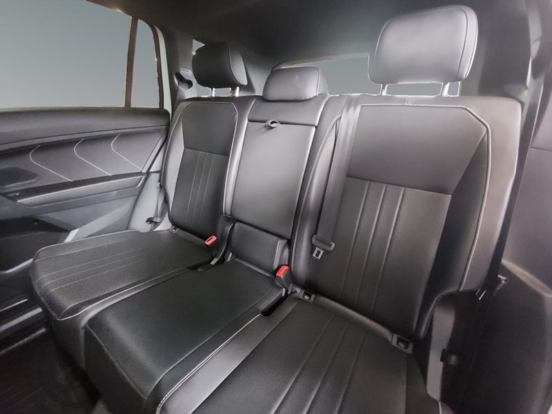 2024 Volkswagen Tiguan Comfortline R-Line Black Edition 4MOTION