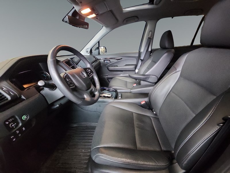 2022 Honda Pilot Touring 8-Passenger AWD