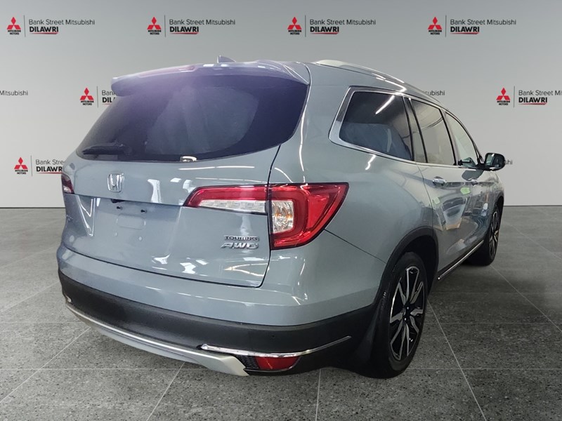 2022 Honda Pilot Touring 8-Passenger AWD