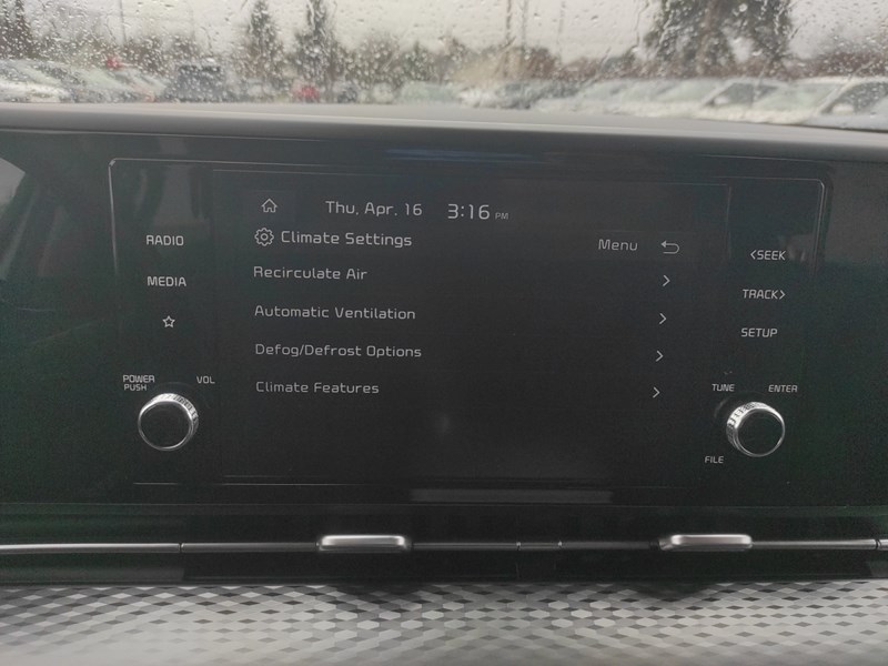 2023 Kia Carnival LX+ FWD