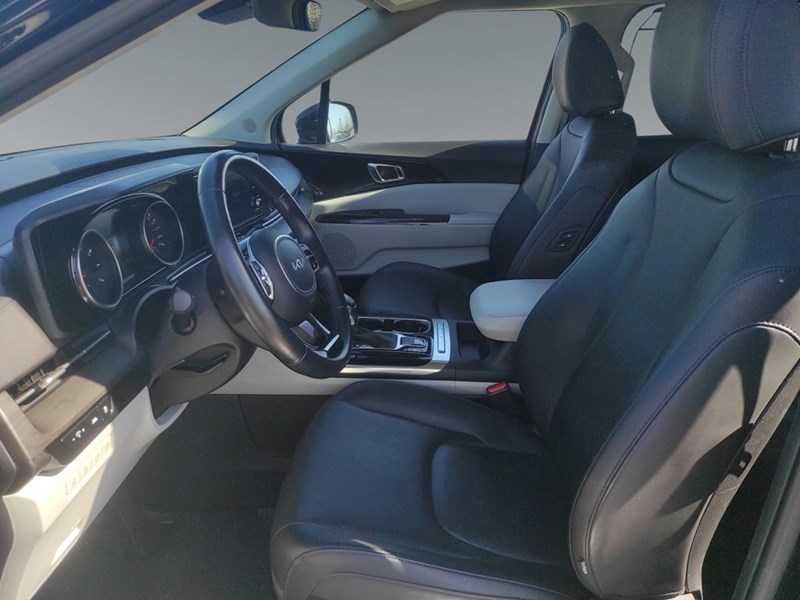 2023 Kia Carnival EX FWD