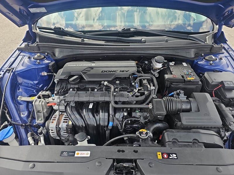2022 Hyundai Elantra Preferred IVT