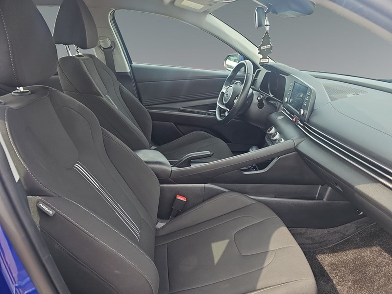 2022 Hyundai Elantra Preferred IVT