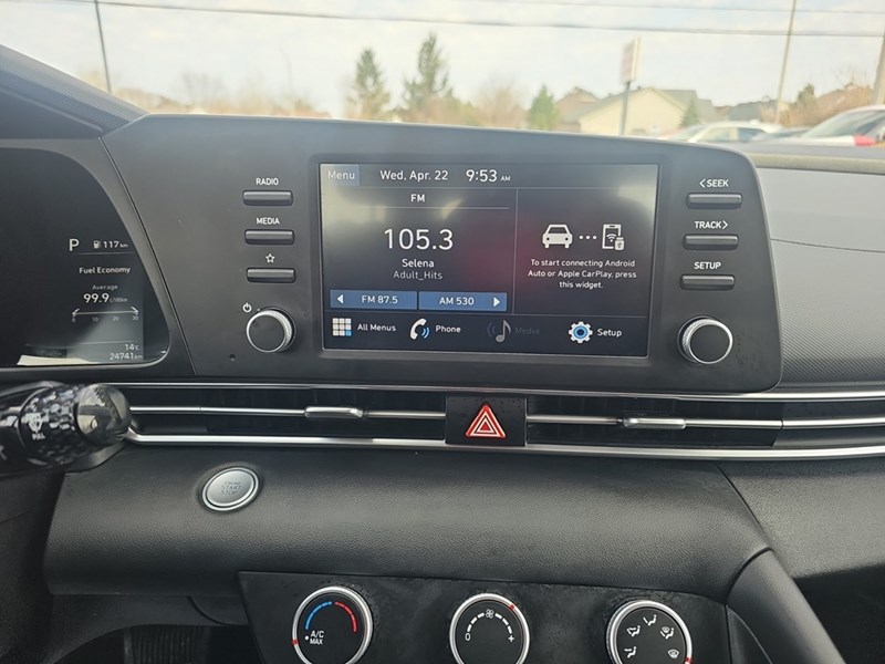 2022 Hyundai Elantra Preferred IVT