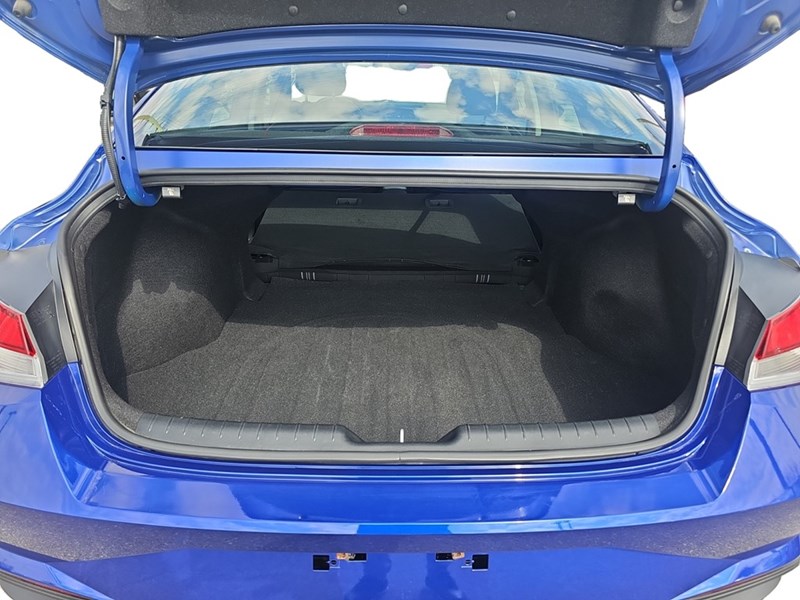 2022 Hyundai Elantra Preferred IVT