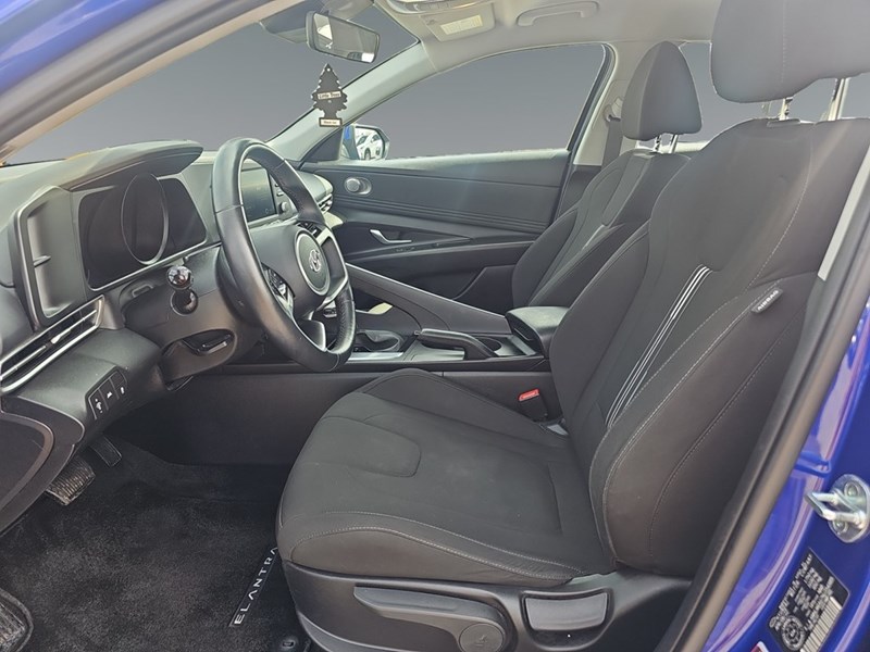 2022 Hyundai Elantra Preferred IVT