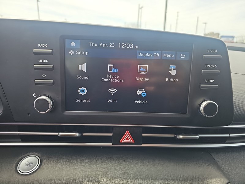 2022 Hyundai Elantra Preferred IVT