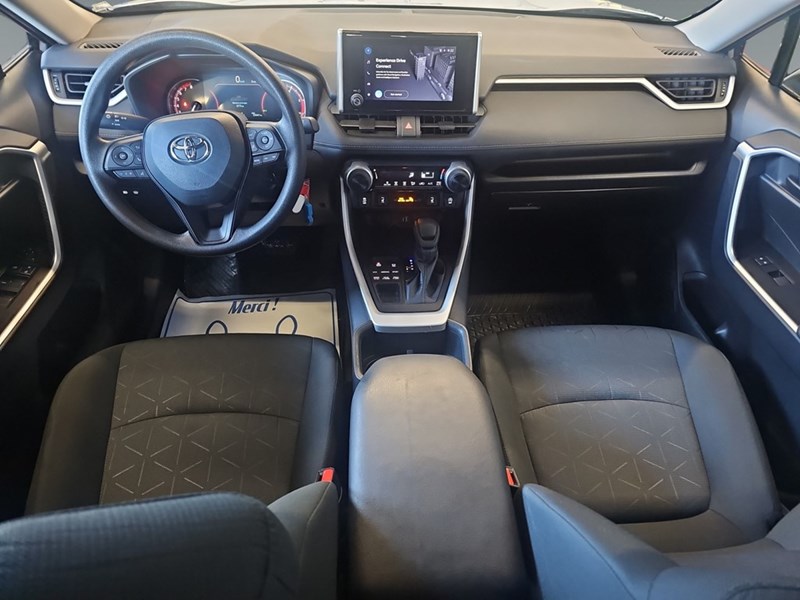 2025 Toyota RAV4 LE AWD