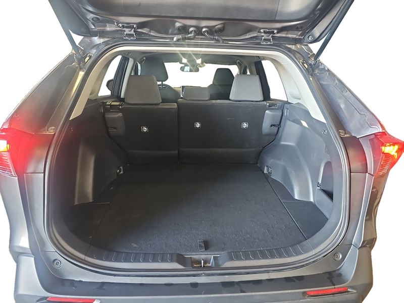 2025 Toyota RAV4 LE AWD