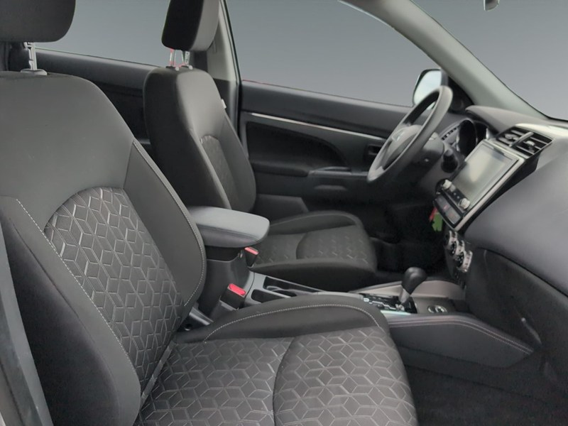 2022 Mitsubishi RVR ES AWC