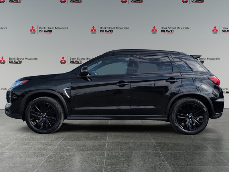 2022 Mitsubishi RVR LE AWC