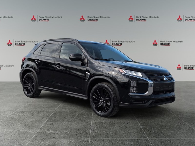 2022 Mitsubishi RVR LE AWC