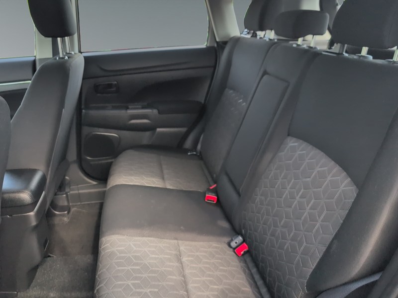 2022 Mitsubishi RVR ES AWC
