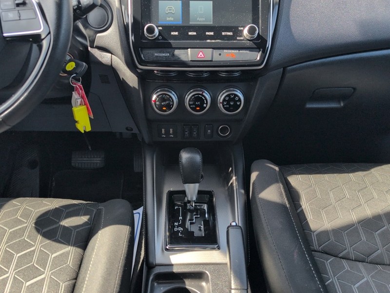 2024 Mitsubishi RVR SE AWC