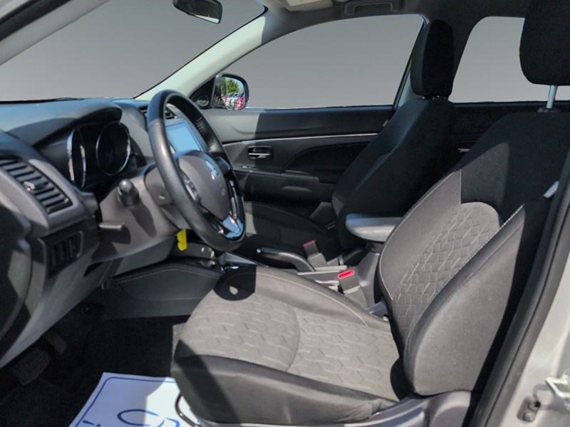 2024 Mitsubishi RVR SE AWC
