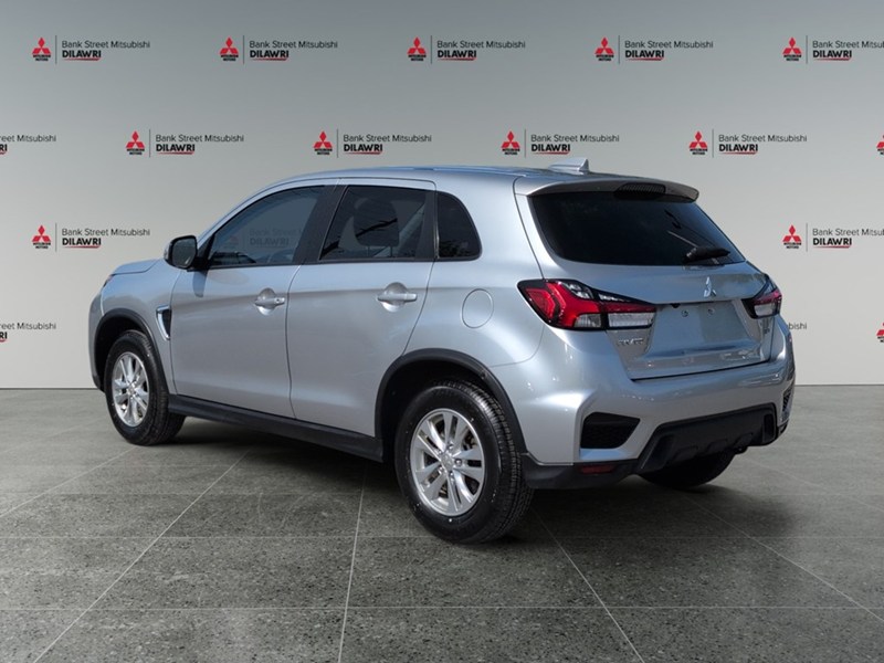 2024 Mitsubishi RVR SE AWC