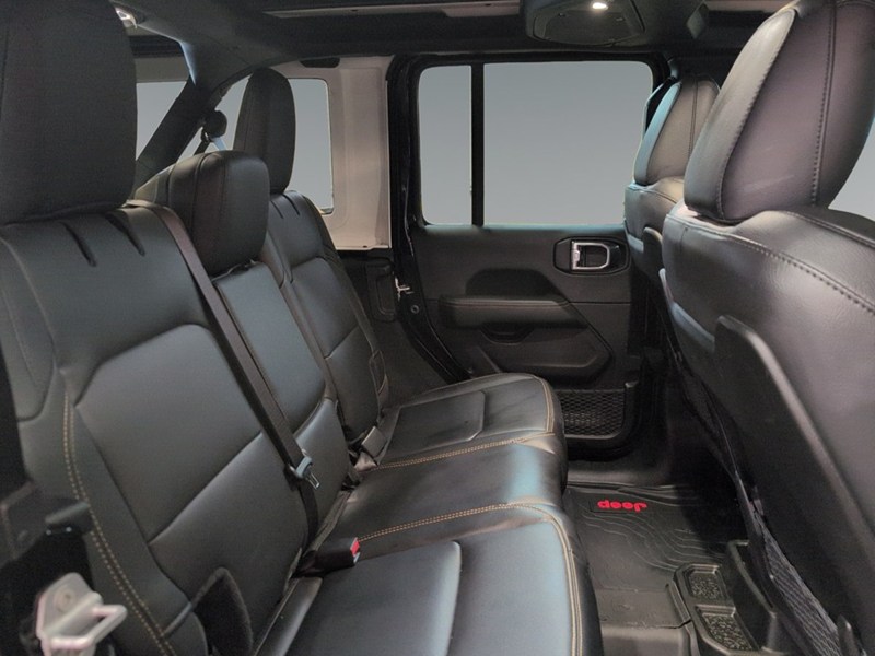 BLACK 2025 Jeep Wrangler Sahara 4 Door 4x4/LOADED with one touch SKYTOP!