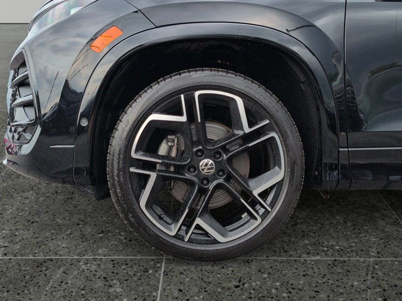 DEEP BLACK PEAR 2025 Volkswagen Tiguan Highline R-Line 4MOTION