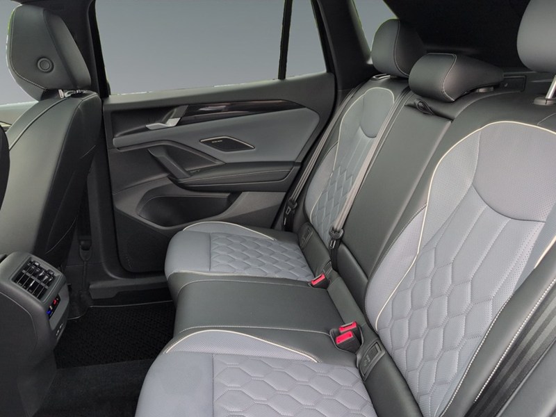 DEEP BLACK PEAR 2025 Volkswagen Tiguan Highline R-Line 4MOTION