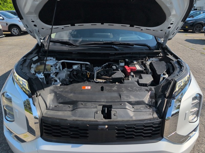 WHITE 2022 Mitsubishi Outlander SE S-AWC