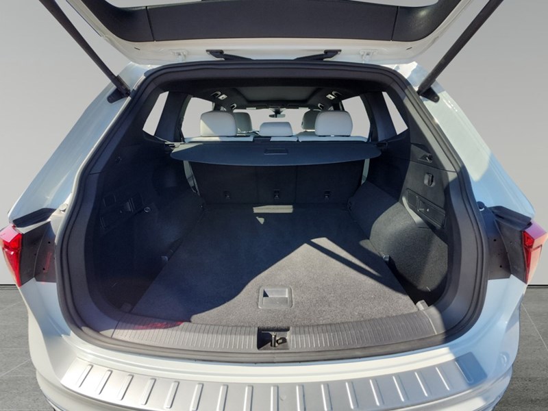 2023 Volkswagen Tiguan Highline R-Line 4MOTION