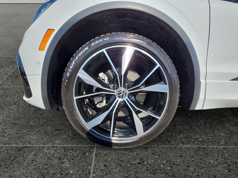2023 Volkswagen Tiguan Highline R-Line 4MOTION