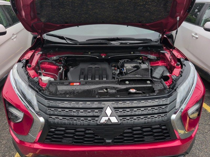 RED DIAMOND 2024 Mitsubishi Eclipse Cross ES S-AWC