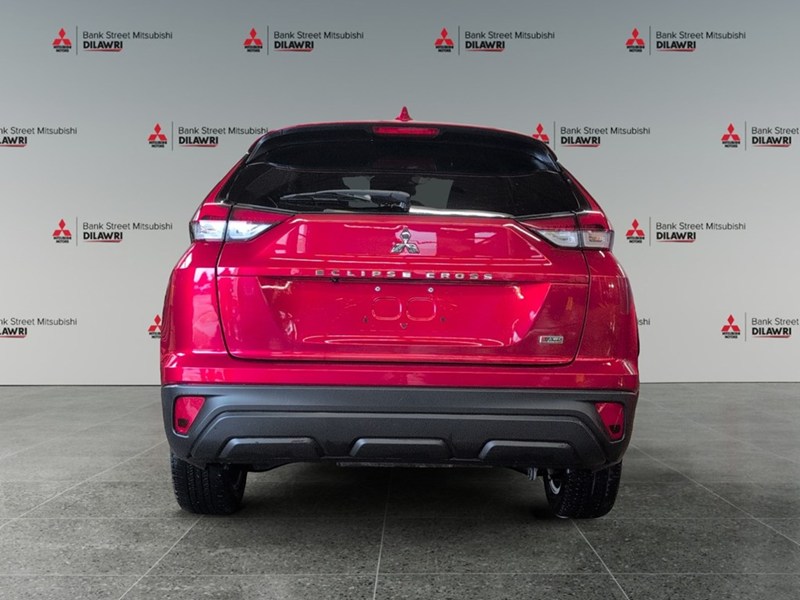 RED DIAMOND 2024 Mitsubishi Eclipse Cross ES S-AWC