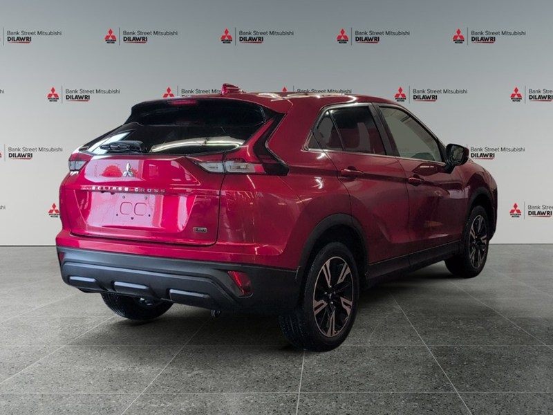 RED DIAMOND 2024 Mitsubishi Eclipse Cross ES S-AWC