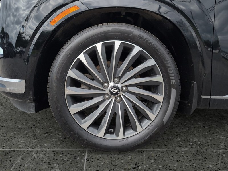 ABYSS BLACK 2023 Hyundai Palisade Ultimate Calligraphy 7-Passenger AWD