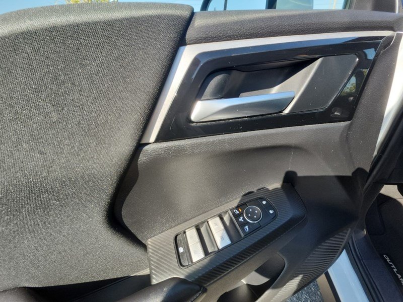 2024 Mitsubishi Outlander SE S-AWC