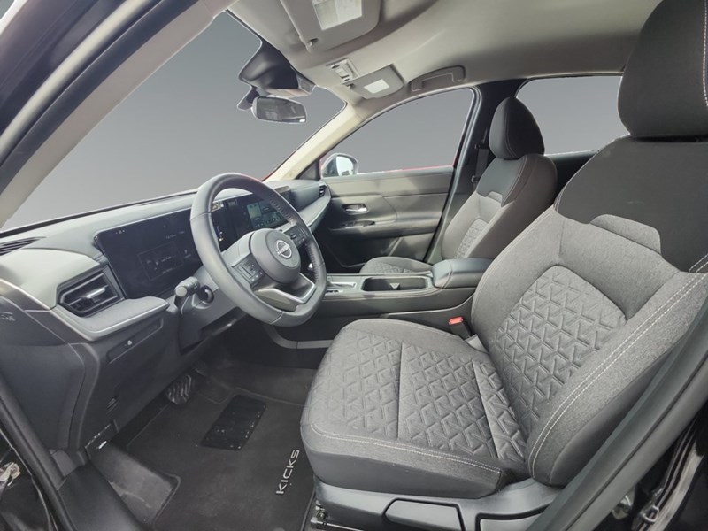 2025 Nissan Kicks SV AWD