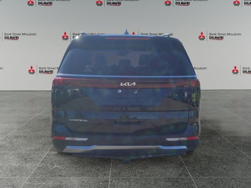 2023 Kia Carnival EX FWD