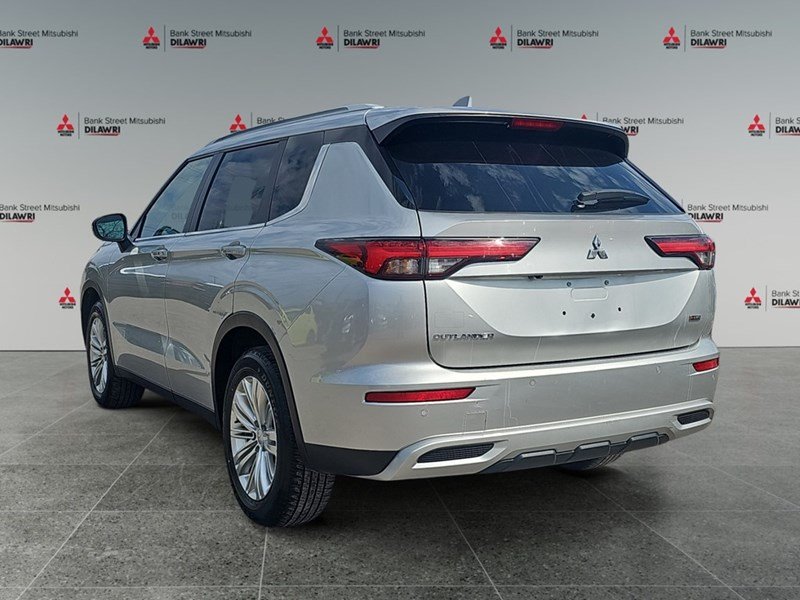 2023 Mitsubishi Outlander SE S-AWC