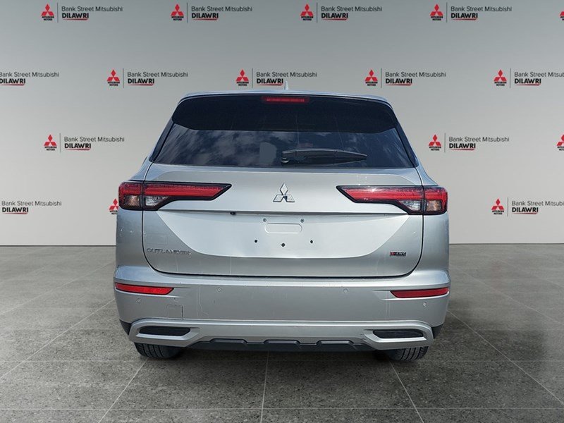 2023 Mitsubishi Outlander SE S-AWC