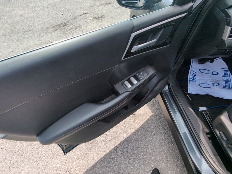 2025 Mitsubishi Outlander Plug-In Hybrid LE S-AWC