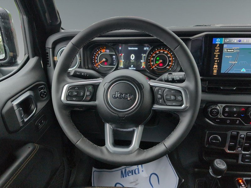 BLACK 2025 Jeep Wrangler Sahara 4 Door 4x4/LOADED with one touch SKYTOP!