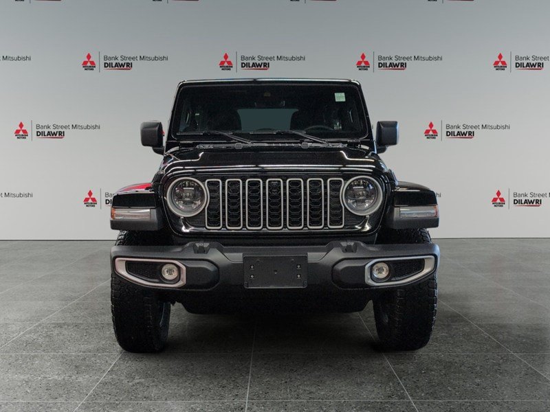 BLACK 2025 Jeep Wrangler Sahara 4 Door 4x4/LOADED with one touch SKYTOP!