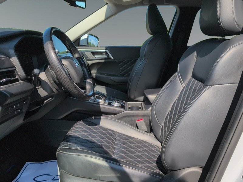 2024 Mitsubishi Outlander Plug-In Hybrid SEL S-AWC