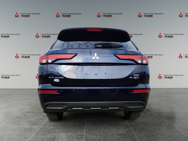 2025 Mitsubishi Outlander Plug-In Hybrid ES S-AWC