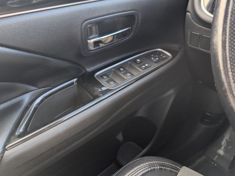 2022 Mitsubishi Outlander Plug-In Hybrid SE S-AWC