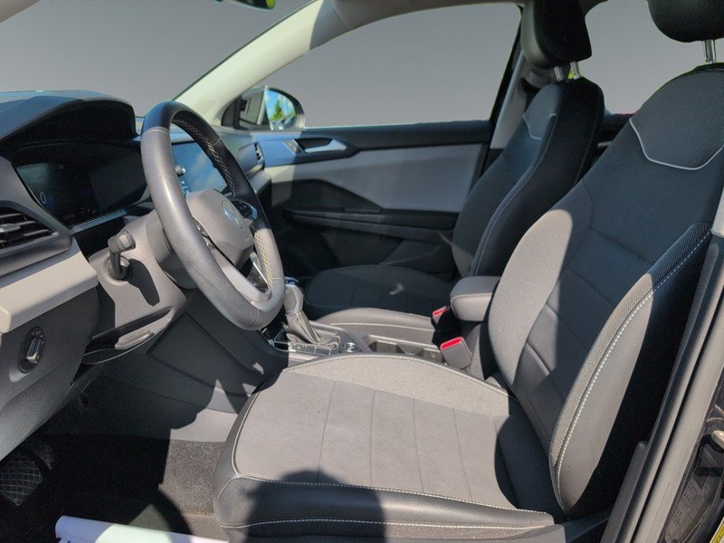 DEEP BLACK PEAR 2023 Volkswagen Taos Comfortline 4MOTION *Ltd Avail*