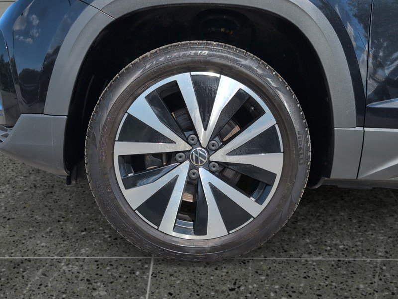 DEEP BLACK PEAR 2023 Volkswagen Taos Comfortline 4MOTION *Ltd Avail*