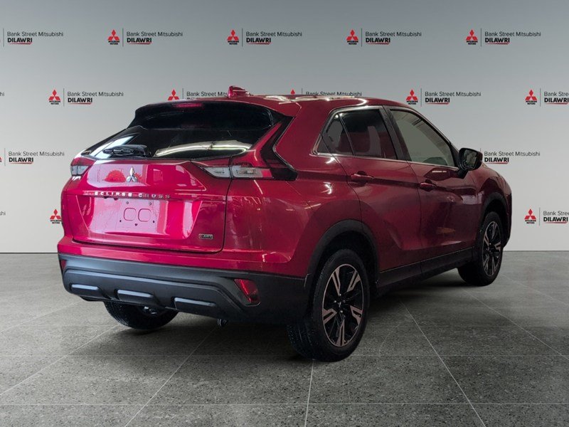 RED DIAMOND 2024 Mitsubishi Eclipse Cross ES S-AWC