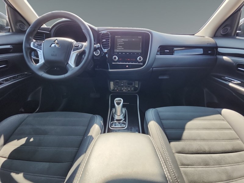 2022 Mitsubishi Outlander Plug-In Hybrid LE S-AWC