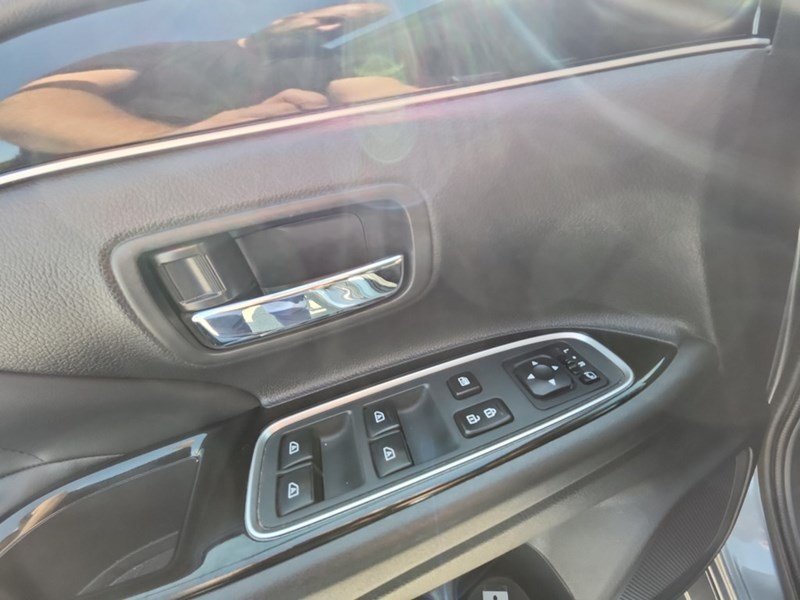 2022 Mitsubishi Outlander Plug-In Hybrid LE S-AWC