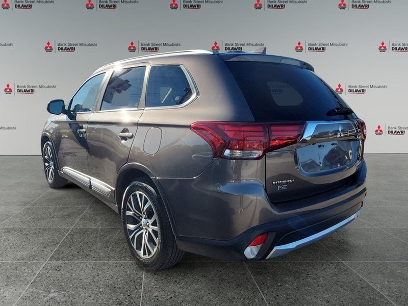 2018 Mitsubishi Outlander ES AWC