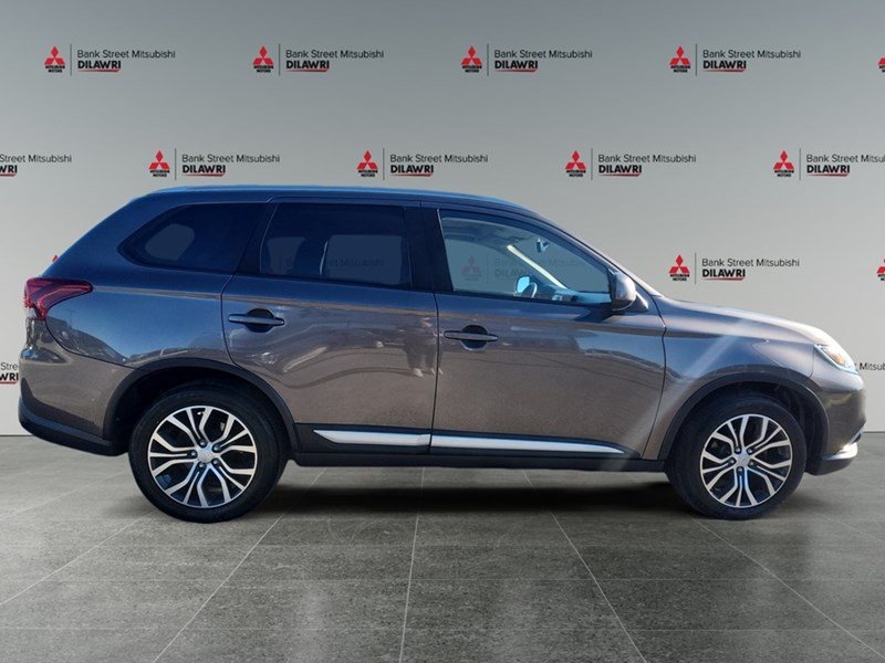 2018 Mitsubishi Outlander ES AWC