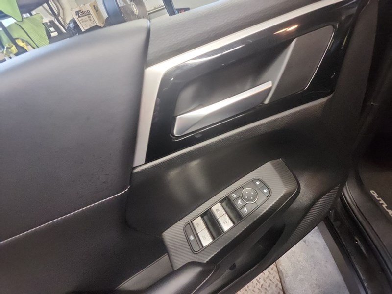 2024 Mitsubishi Outlander Plug-In Hybrid LE S-AWC