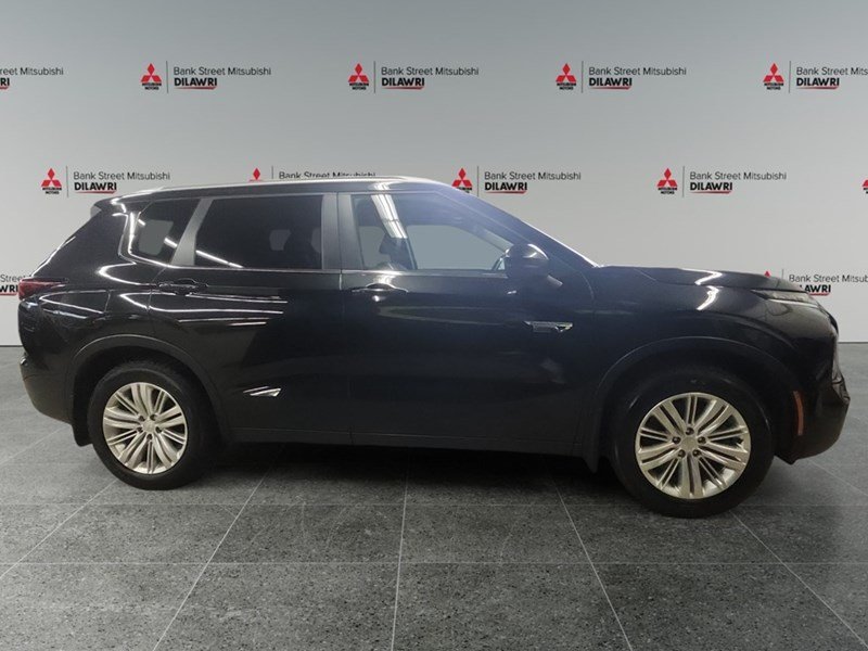 2024 Mitsubishi Outlander Plug-In Hybrid LE S-AWC